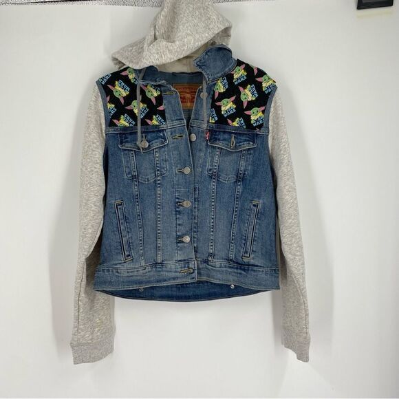 Levi’s Women’s Jean Jacket Customized Disney Star Wars Patched size M - Picture 1 of 9
